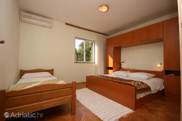 Apartmaji ob morju Starigrad, Paklenica - 6609