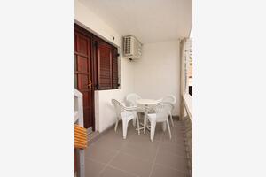Appartamento di una stanza Ortopula - Starigrad Appartamento di una stanza Ortopula - Starigrad, Paklenica (A-6618-a)