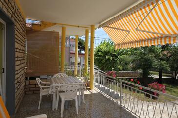 Однокомнатные апартаменты Стариград - Starigrad, Пакленица - Paklenica (A-6623-b(