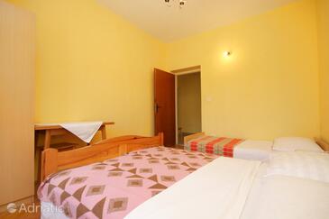 Apartments by the sea Starigrad, Paklenica - 6623