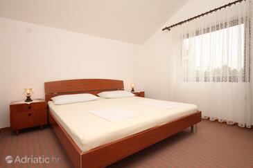 Apartments and rooms by the sea Starigrad, Paklenica - 6627