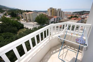 Apartments with terrace Makarska, Central Dalmatia
