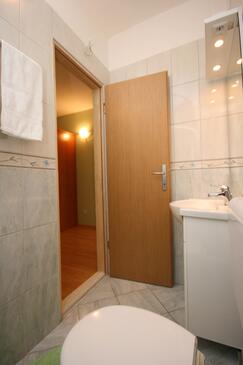 Apartments with terrace Makarska, Central Dalmatia