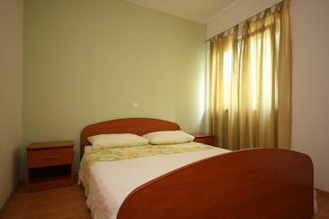 Apartments with terrace Makarska, Central Dalmatia