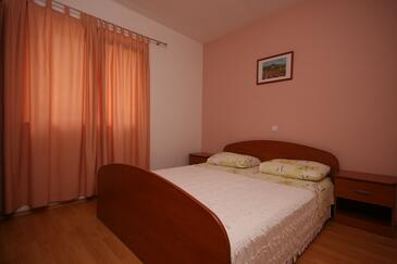 Apartments with terrace Makarska, Central Dalmatia