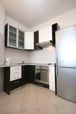 Apartments with terrace Makarska, Central Dalmatia