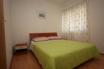 Apartments with terrace Makarska, Central Dalmatia