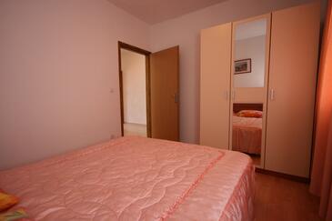 Apartments with terrace Makarska, Central Dalmatia