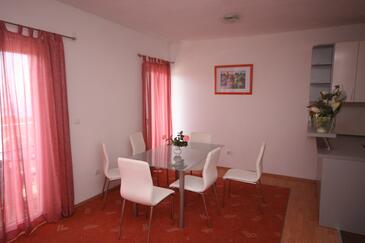 Apartments with terrace Makarska, Central Dalmatia