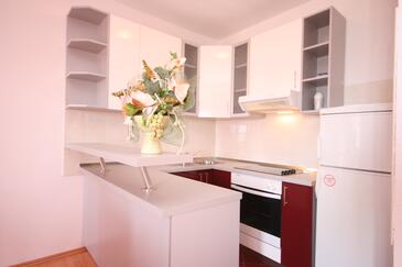 Apartments with terrace Makarska, Central Dalmatia