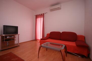 Apartments with terrace Makarska, Central Dalmatia