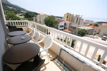 Apartments with terrace Makarska, Central Dalmatia