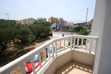 Apartments with terrace Makarska, Central Dalmatia