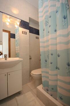 Apartments with terrace Makarska, Central Dalmatia