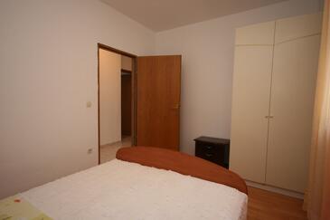 Apartments with terrace Makarska, Central Dalmatia