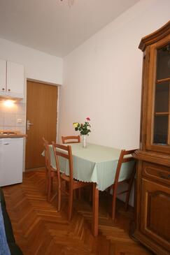 Apartments with terrace Makarska, Central Dalmatia