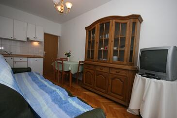 Apartments with terrace Makarska, Central Dalmatia