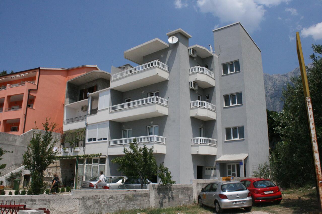 Apartments with terrace Makarska, Central Dalmatia