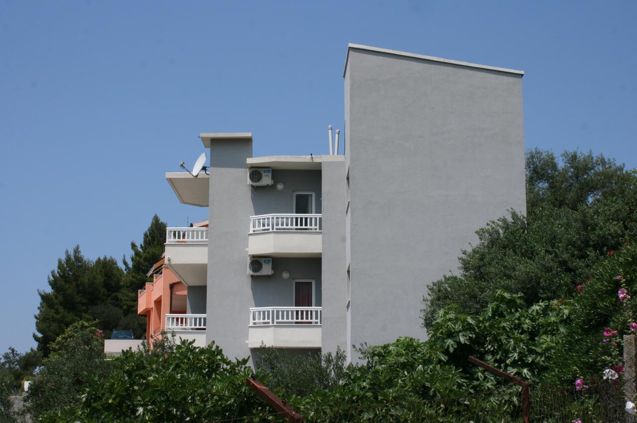 Apartments with terrace Makarska, Central Dalmatia
