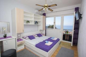 Makarska, Bedroom in the room, air condition available and WiFi.