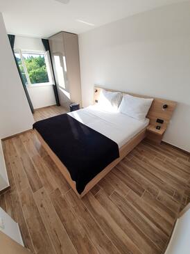 Apartmaji s parkingom Starigrad, Paklenica - 6648