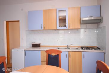 Ferienwohnungen mit Parkplatz Starigrad, Paklenica - 6650