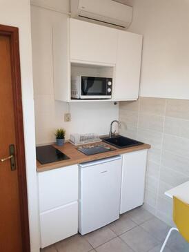 Apartments by the sea Podgora, Makarska - 6651