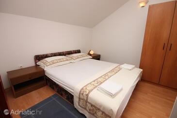 Apartments by the sea Drvenik Donja vala, Makarska - 6658