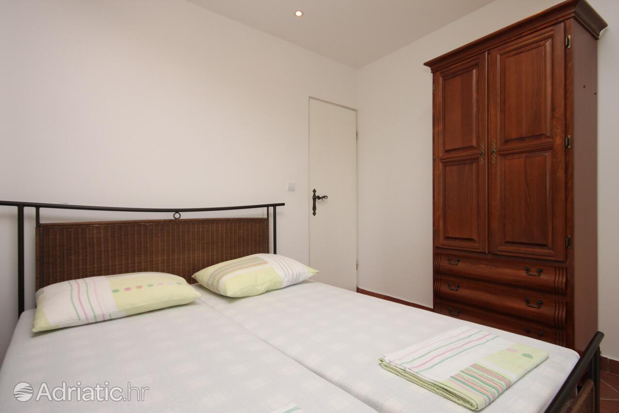 A-6661-a - Private accommodation - Apartments by the sea Gradac, Makarska