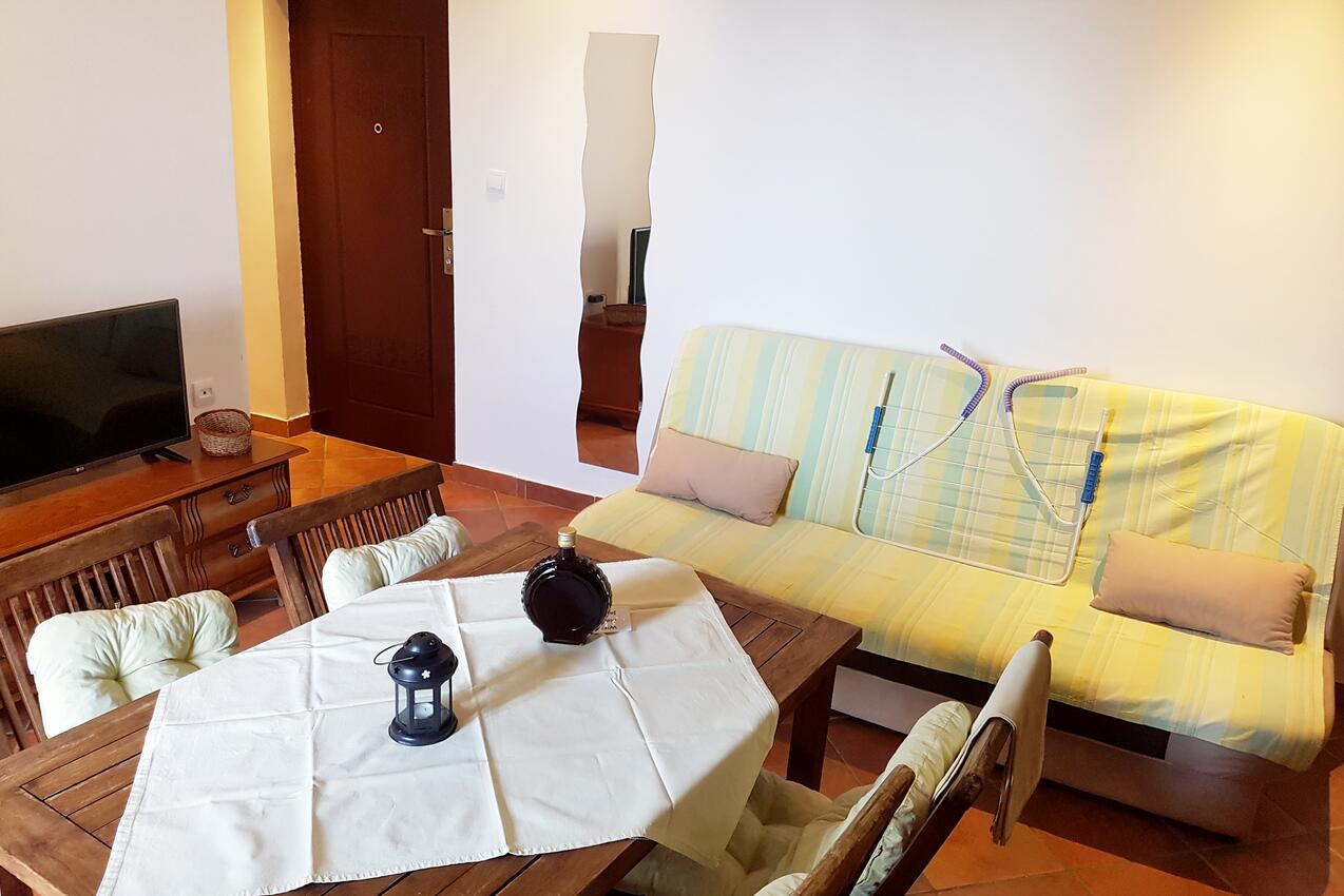 A-6661-a - Private accommodation - Apartments by the sea Gradac, Makarska