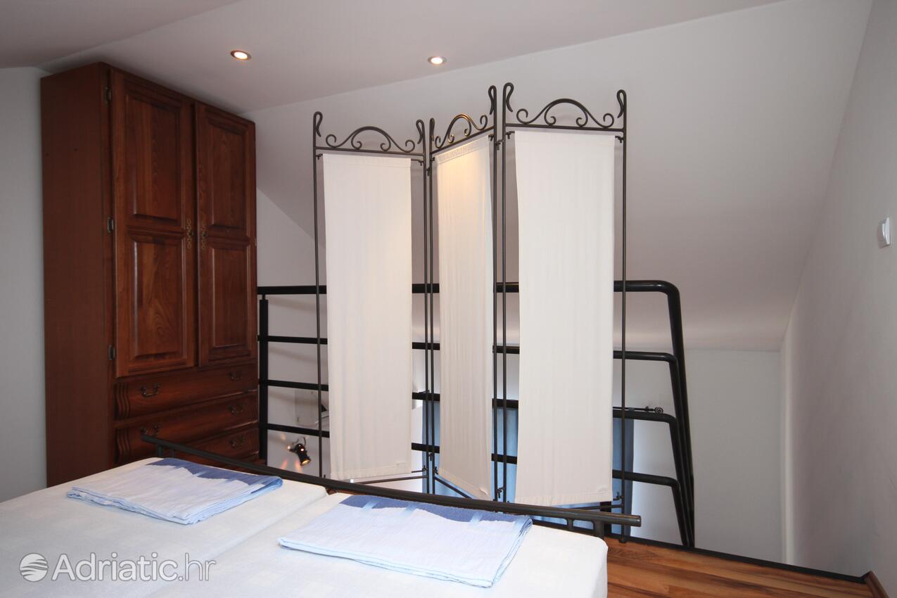 A-6661-b - Private accommodation - Apartments by the sea Gradac, Makarska