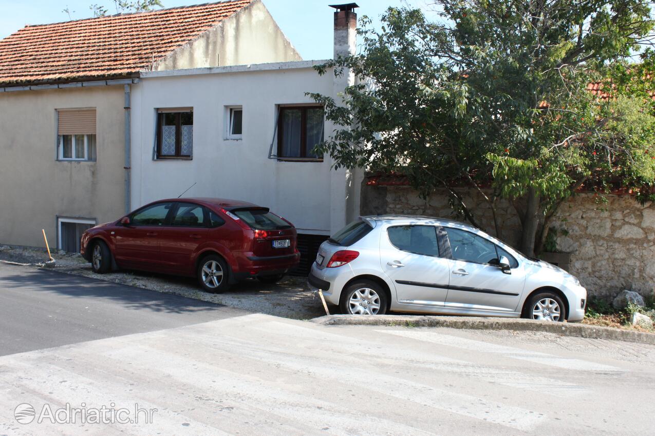 Parking lot - Apartments by the sea Gradac, Makarska