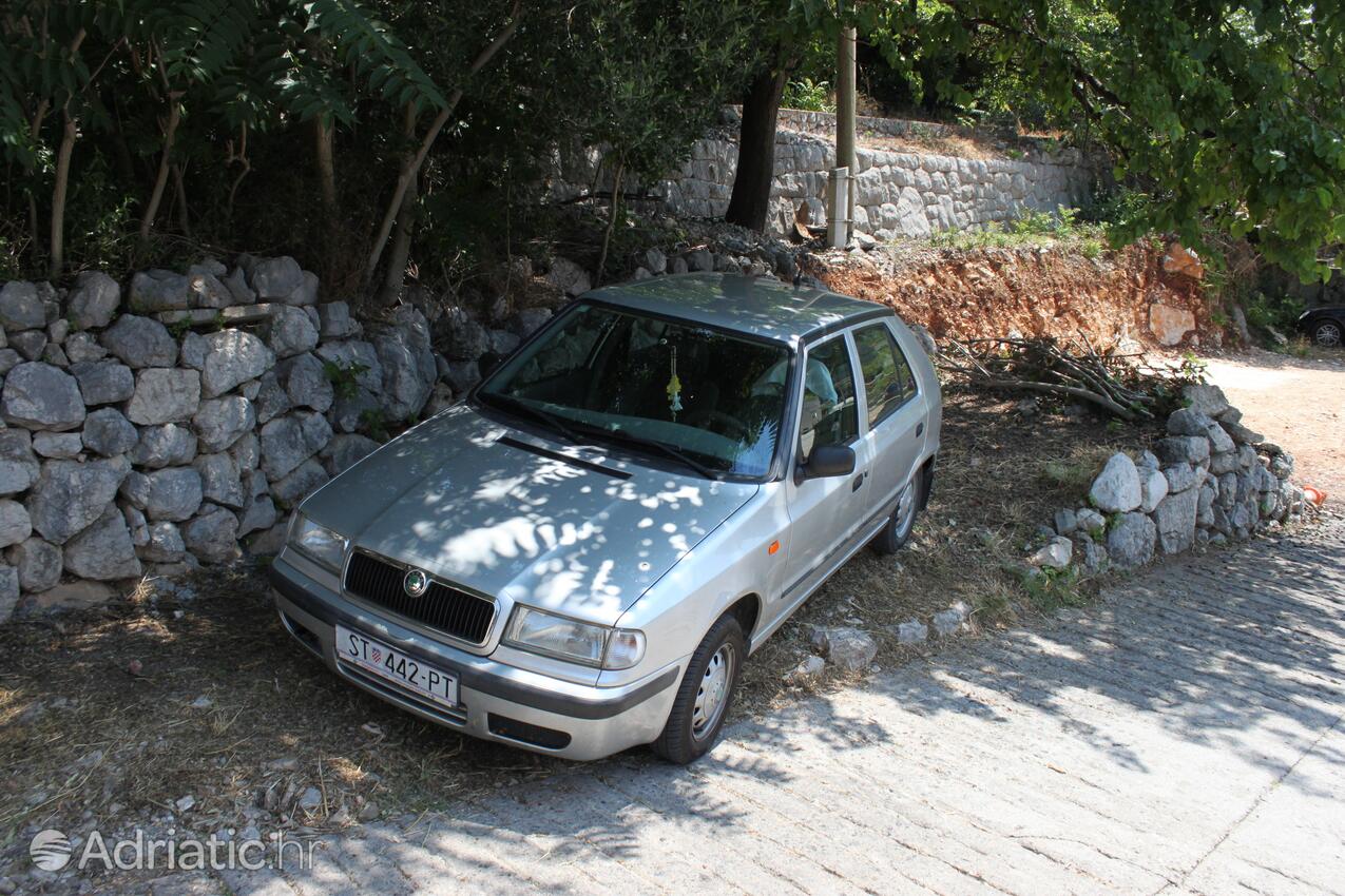 Parking lot - Apartments by the sea Gradac, Makarska