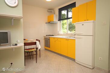 Leiligheter ved sjøen Podgora, Makarska - 6664