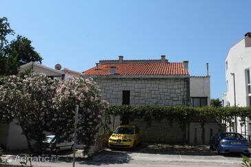 Brela, Makarska, Property 6686 - Apartments near sea with pebble beach.