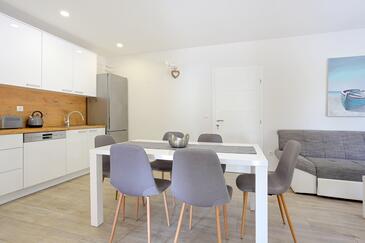 Appartements avec terrasse Brela, Dalmatie Centrale