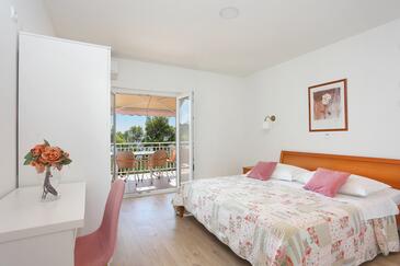 Appartements avec terrasse Brela, Dalmatie Centrale