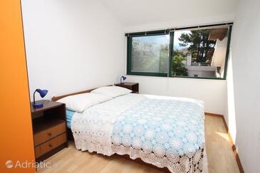 Apartments with parking space Makarska - 6691