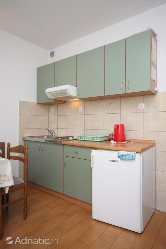 Appartamenti con parcheggio Zivogosce - Porat, Macarsca - Makarska - 6700