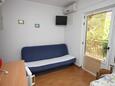 Živogošće - Porat, Obývací pokoj v ubytování typu apartment, s klimatizací a WiFi.