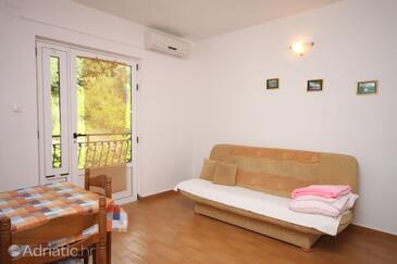 Apartments with parking space Živogošće - Porat, Makarska - 6700