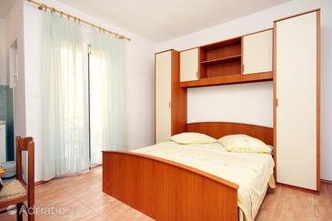 Apartments by the sea Drvenik Donja vala, Makarska - 6701