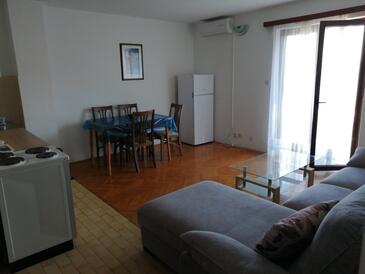 Apartments by the sea Podgora, Makarska - 6705