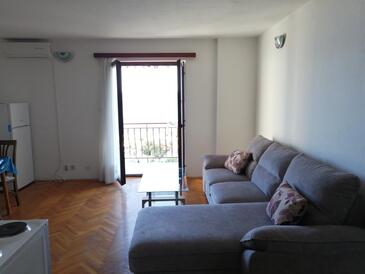 Apartments by the sea Podgora, Makarska - 6705