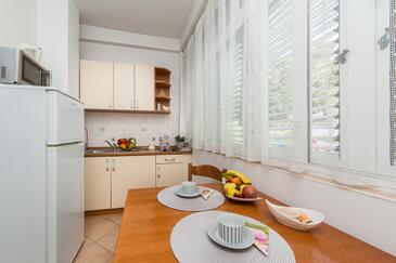 Apartments by the sea Baška Voda, Makarska - 6707