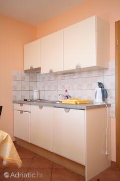 Apartments by the sea Baška Voda, Makarska - 6718