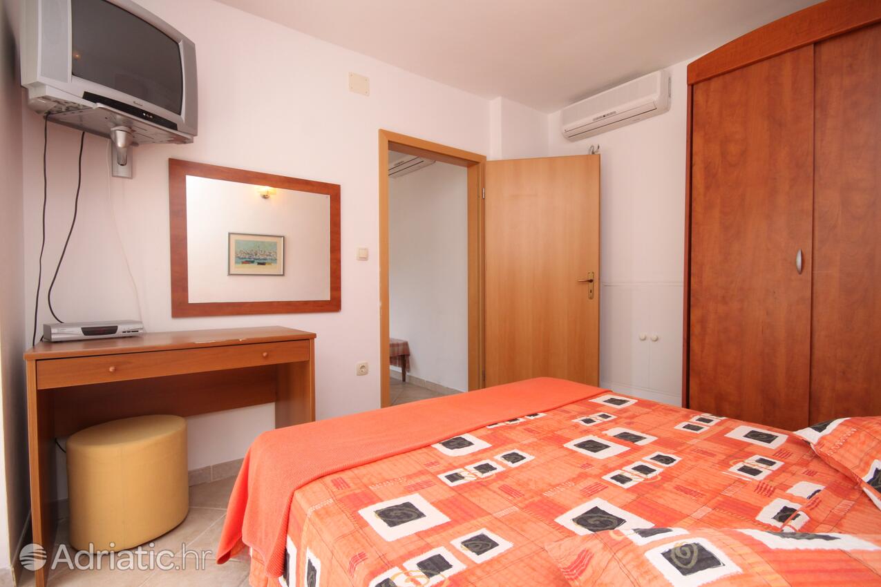 A-6725-a - Alloggi privati - Appartamenti accanto al mare Podgora, Macarsca - Makarska