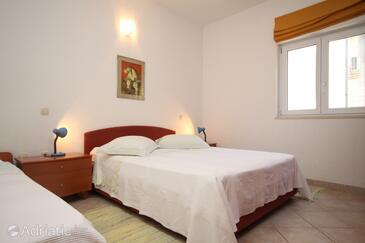 Apartments by the sea Podgora, Makarska - 6725