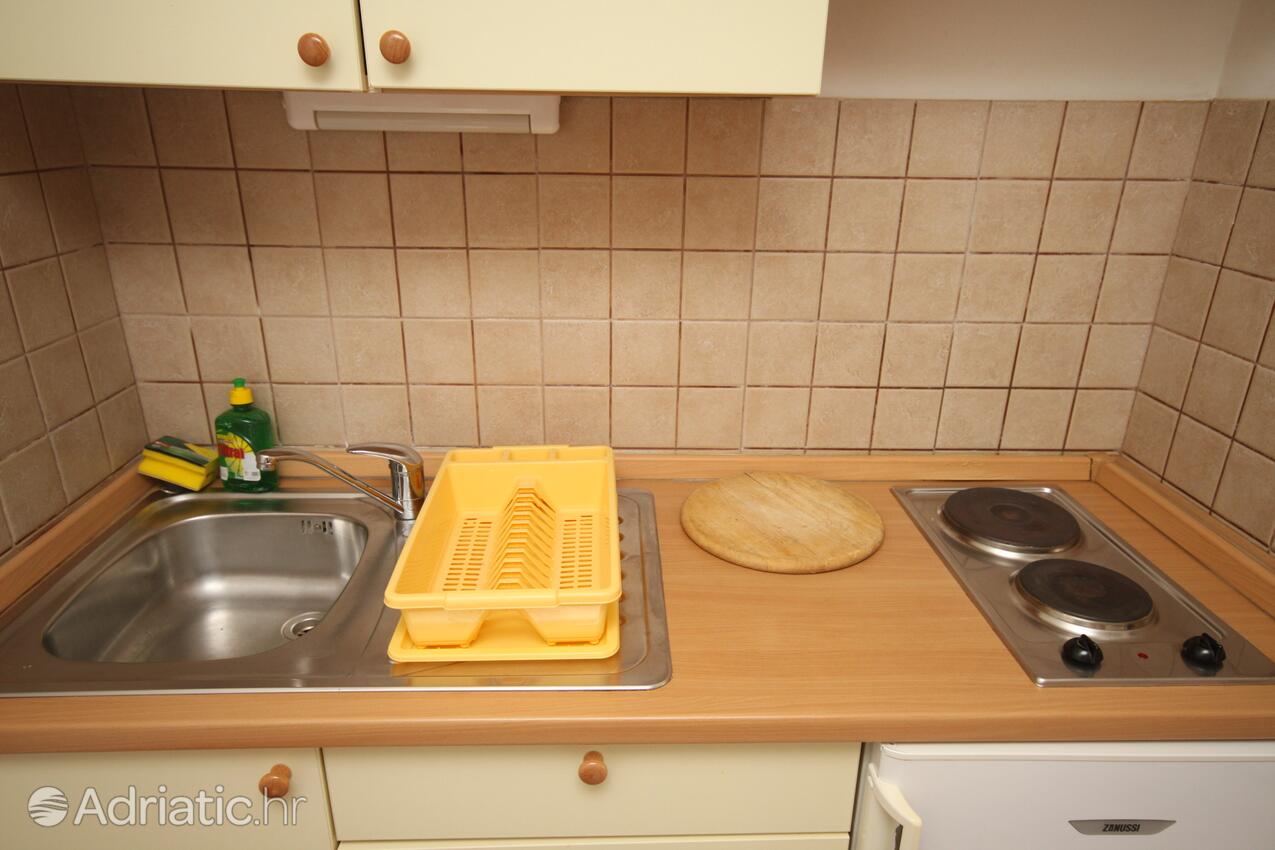 A-6725-c - Alloggi privati - Appartamenti accanto al mare Podgora, Macarsca - Makarska