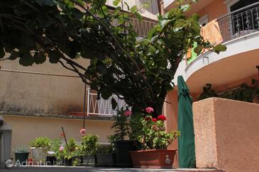 Apartmani uz more Podgora (Makarska) - 6725